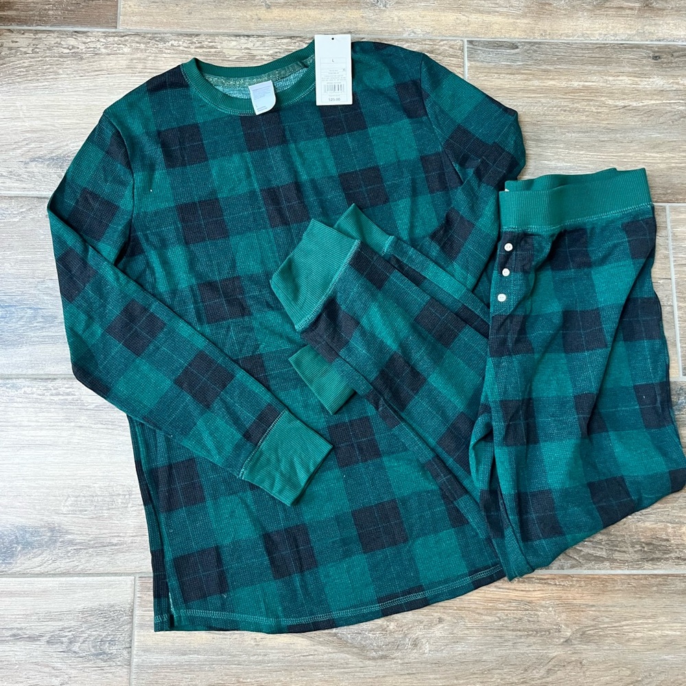 Stars above plaid set